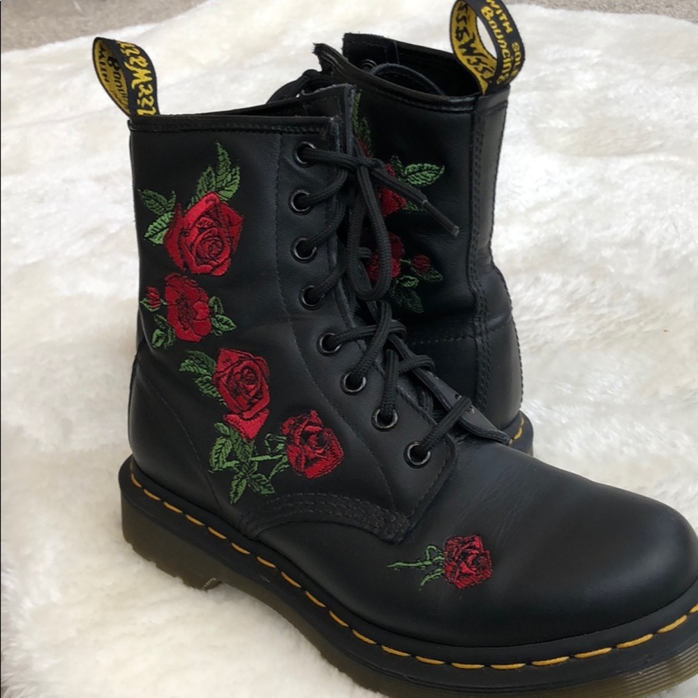 Dr. Martens 1460 Vonda Size 7 EUC